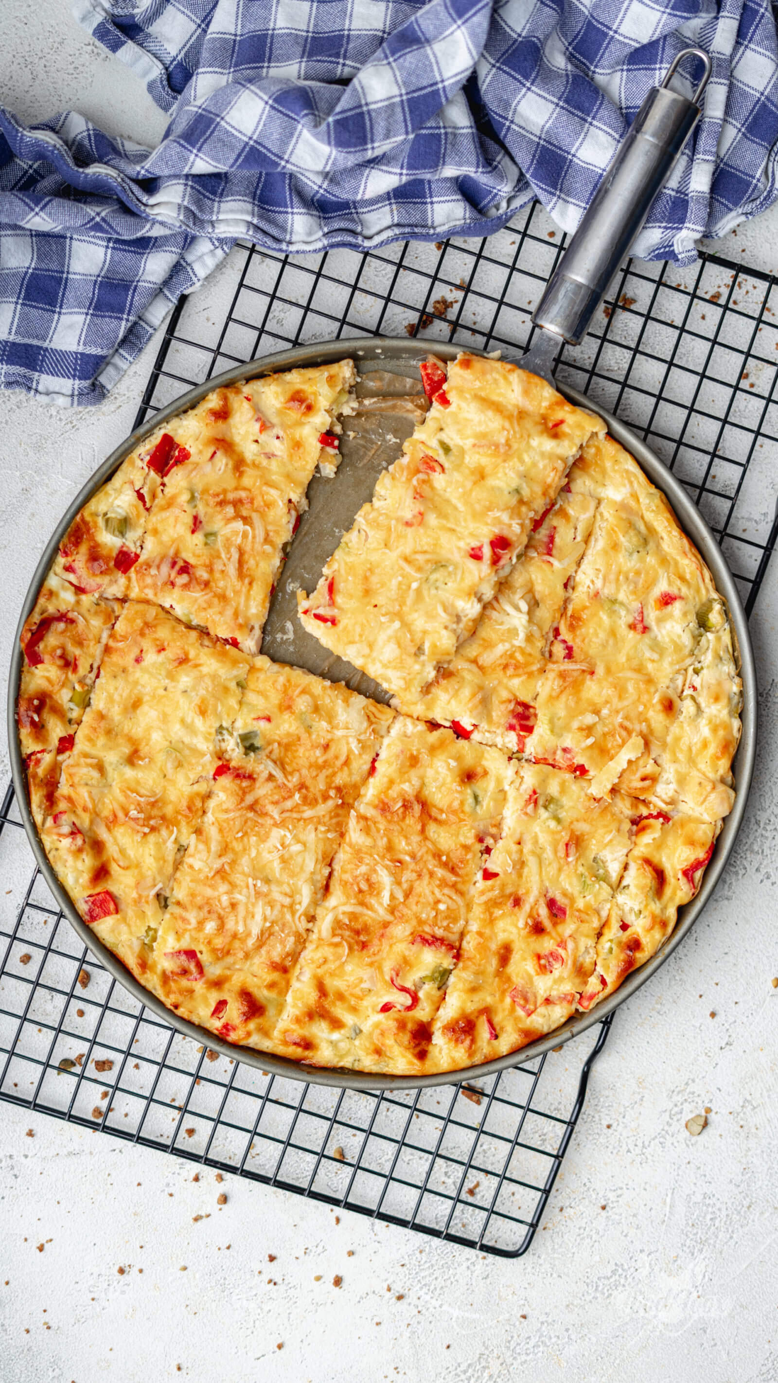 Low Carb Schüttelpizza - einfaches Rezept für die schnellste Pizza der Welt