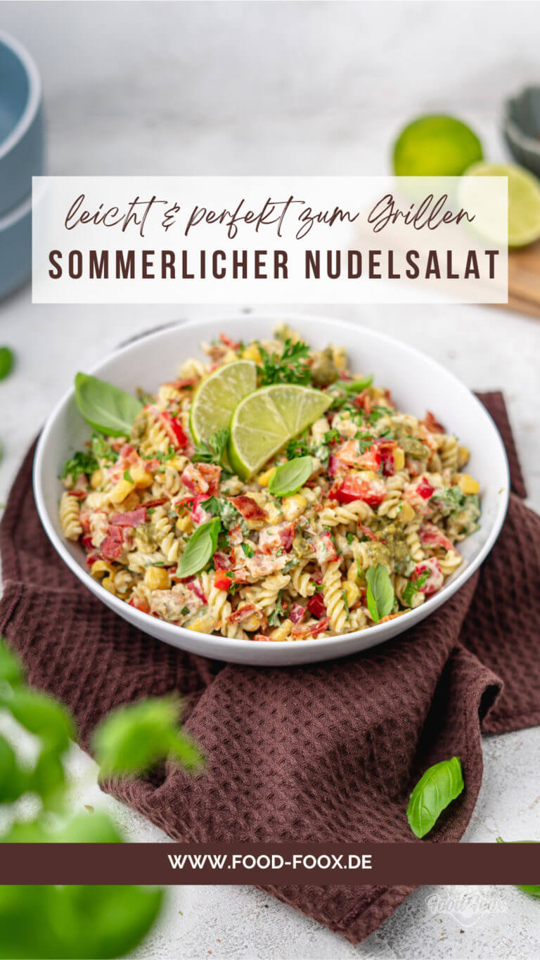 Collage für das Rezept "Sommerlicher Nudelsalat mit Joghurt " zum Teilen auf Pinterest.