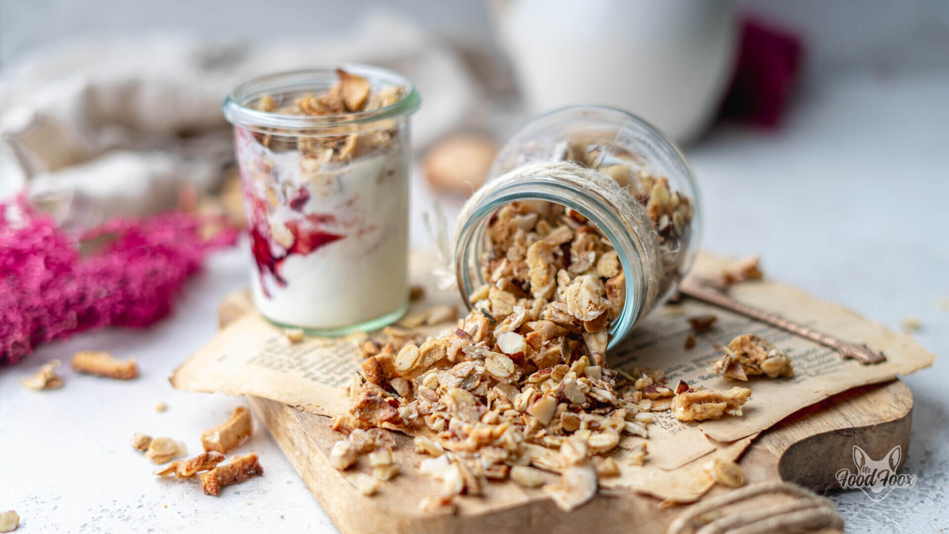 Granola (Knuspermüsli) einfach selbst machen ohne Zucker & mit Nüssen