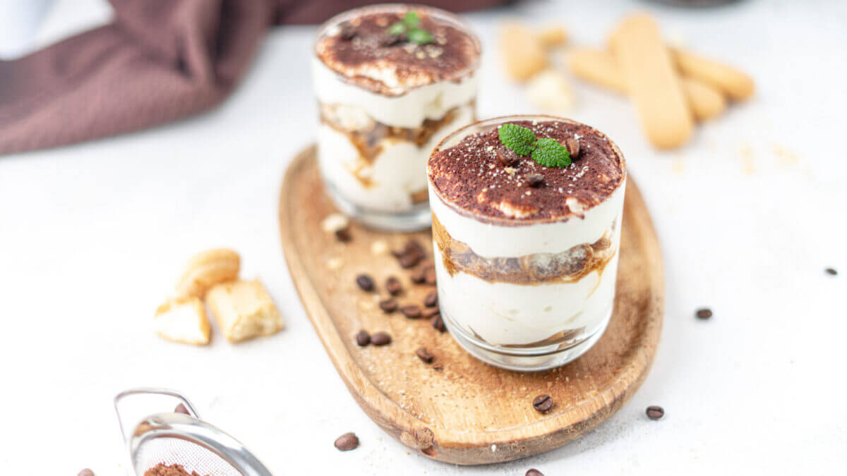 selbst gemachtes Tiramisu im Glas, proteinreich, kalorienarm, köstlich