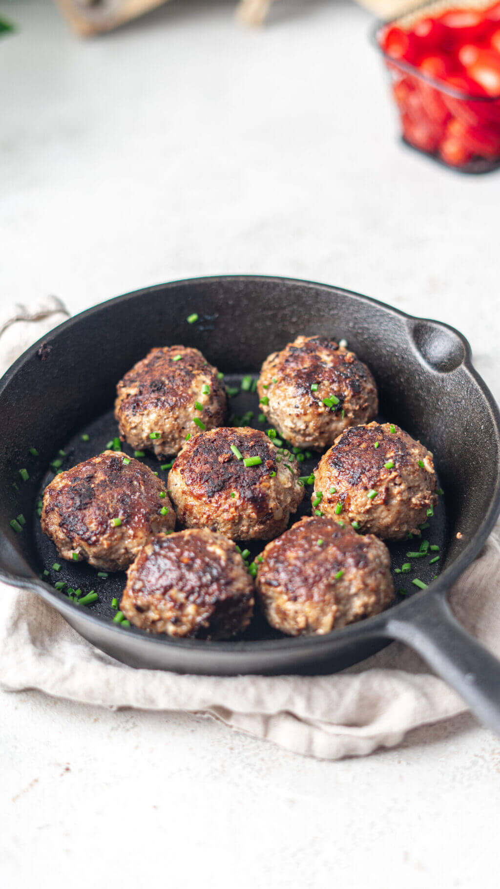 Rezept: Saftige Frikadellen mit Ei und Brötchen selber machen