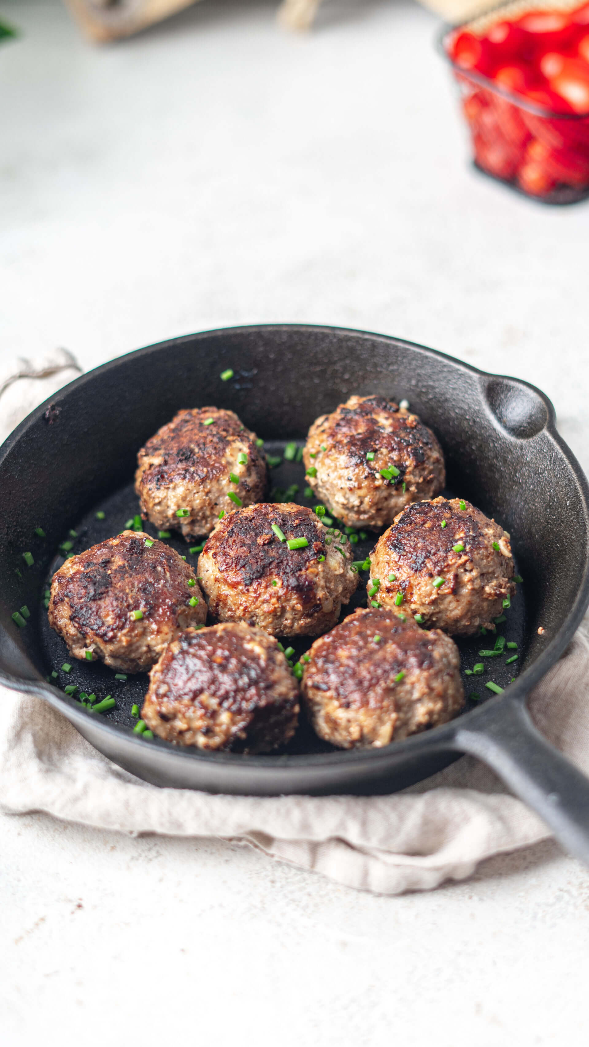 Rezept: Saftige Frikadellen mit Ei und Brötchen selber machen Rezept: Saftige Frikadellen mit Ei und Brötchen selber machen