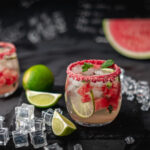 Sommerlicher Mocktail mit frischer Wassermelone und Minze – ein Mojito ohne Zucker und Alkohol.