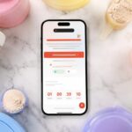 More Vorpacklink auf dem Smartphone: Countdown bis zum Aktionsstart, umgeben von More Nutrition Produkten auf Marmor